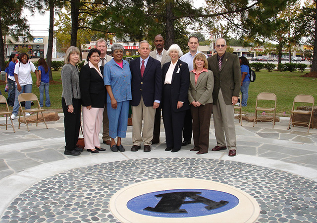 Aldine Memorial Plaze